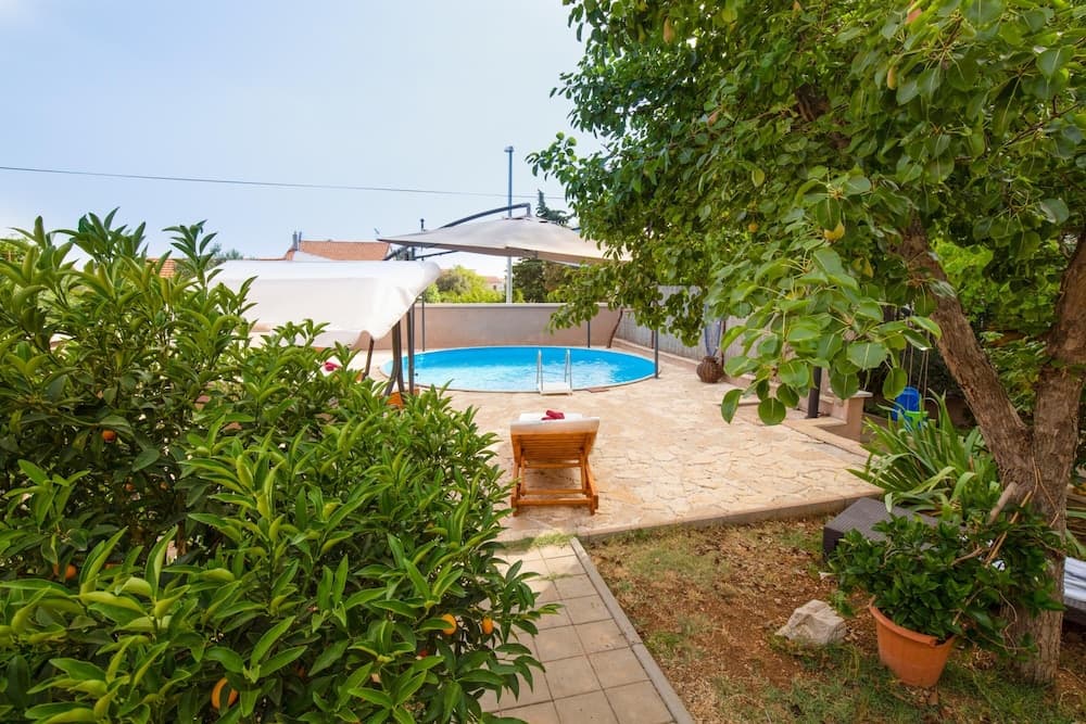 Pool Apartment Bakija