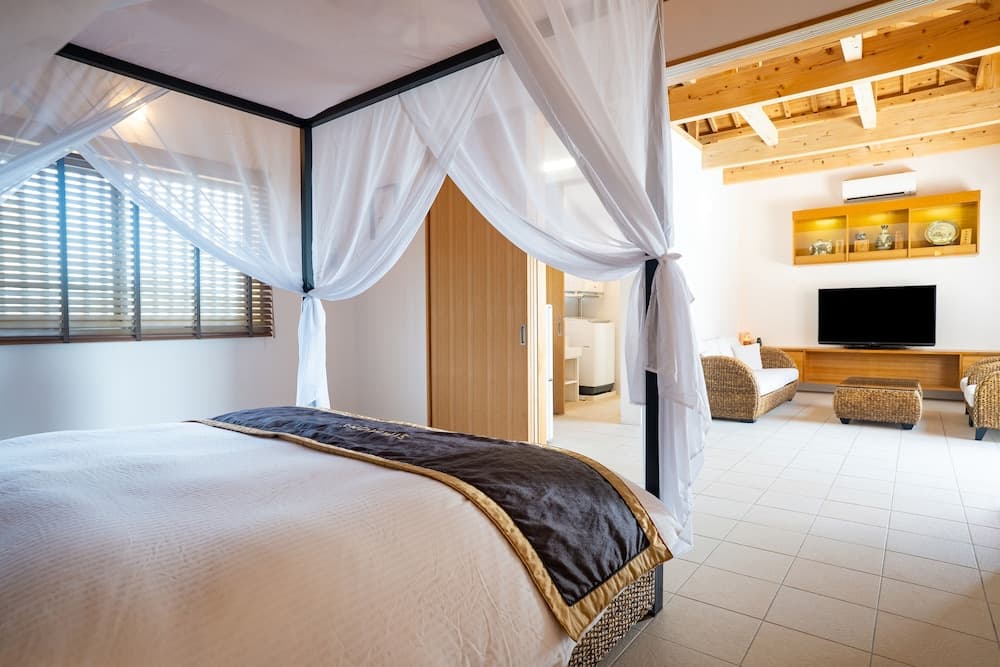 Yamagata Ryukyu Hatago Onna Bokairo