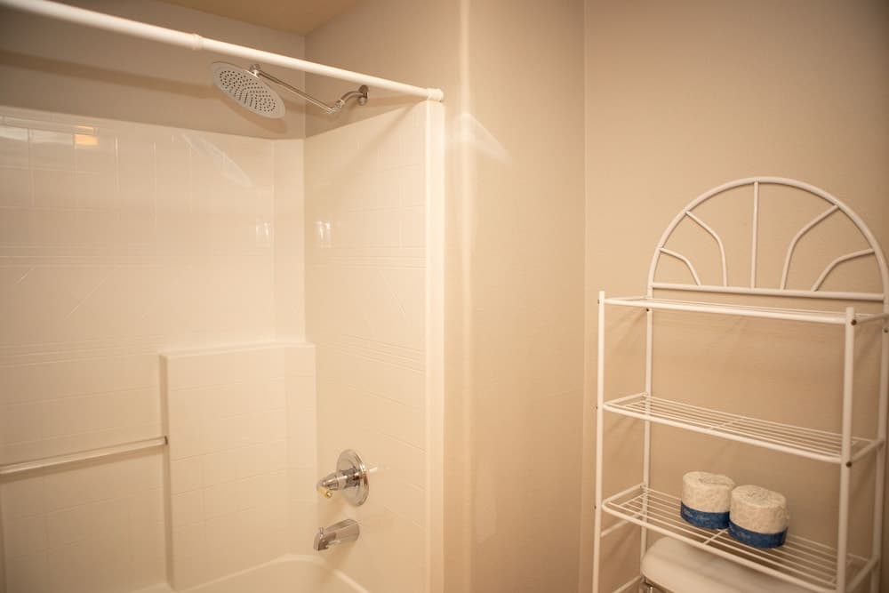 5016 Gateway Studio Bedroom Condo by RedAwning