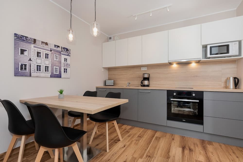 Apartment Poznan Dominikanska by Renters