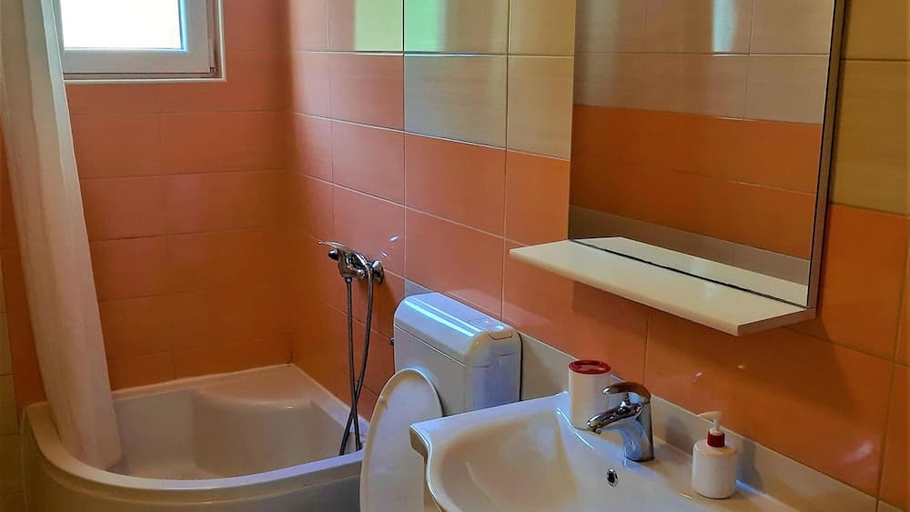 Room in Apartment - Apartments and Rooms With a Swimming Pool Kampor - rab