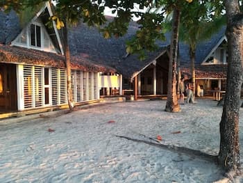 Eenjoy Your Relaxing Vacation Right on the Beach at Hotel Belvedere la Villa