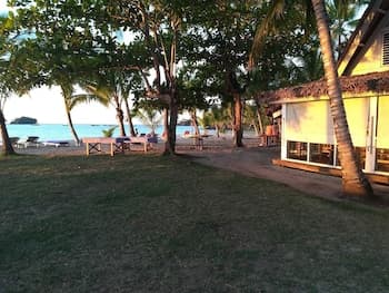 Have a Relaxing Vacation Right on the Beach Enjoying the Locations Amenities