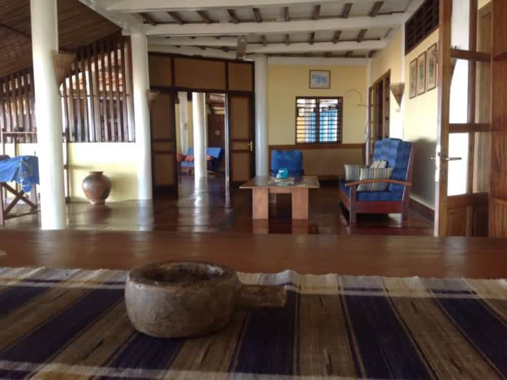 Have a Relaxing Vacation Right on the Beach Enjoying the Locations Amenities