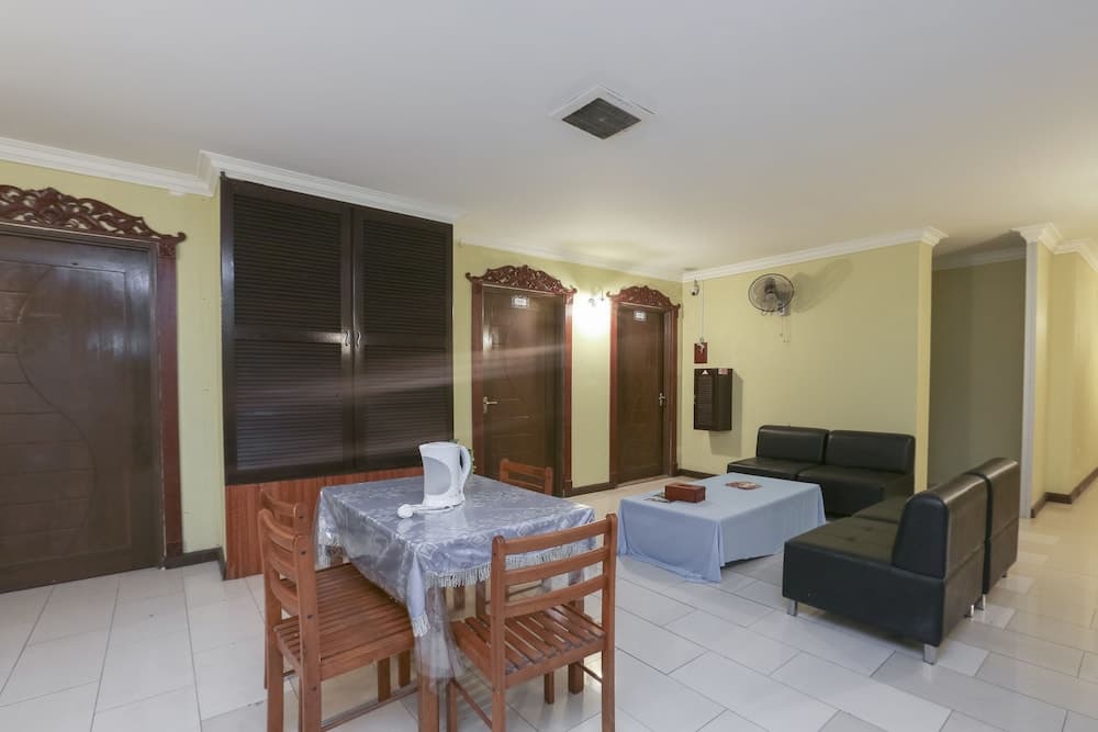 OYO 90145 D'sofwa Inn