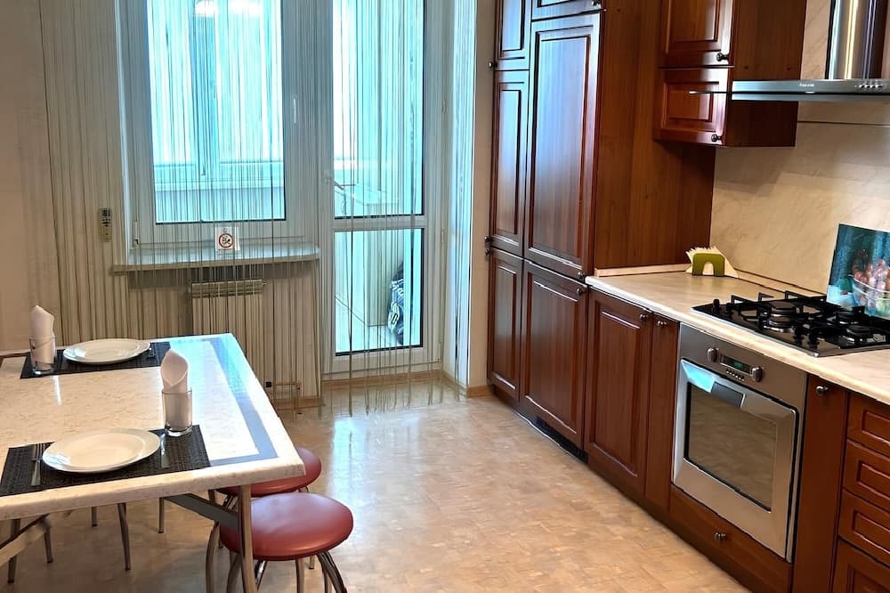 PaulMarie Apartments on Masherova 80