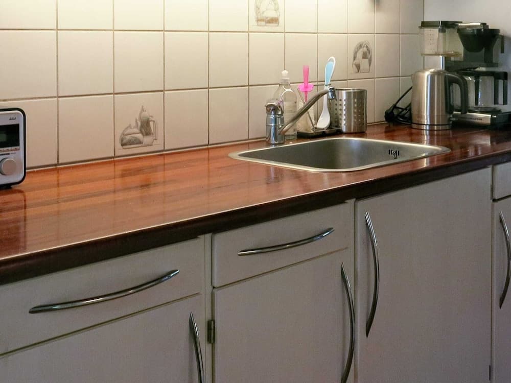 Seaside Retreat-by Traum