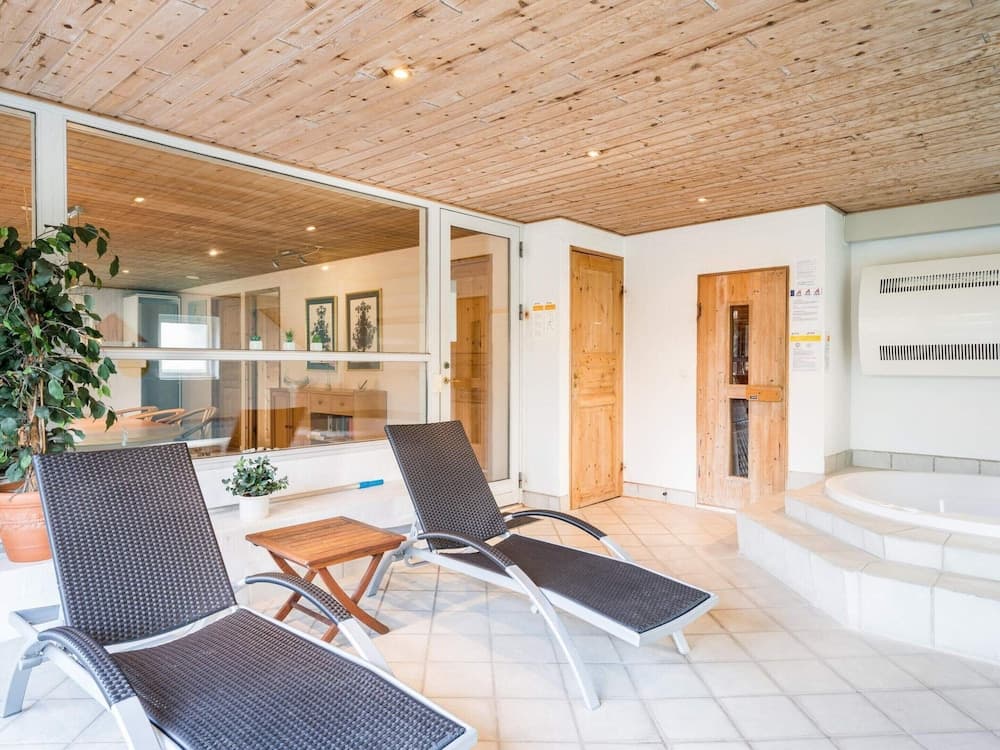 Luxurious Pool Retreat in Blavand-by Traum