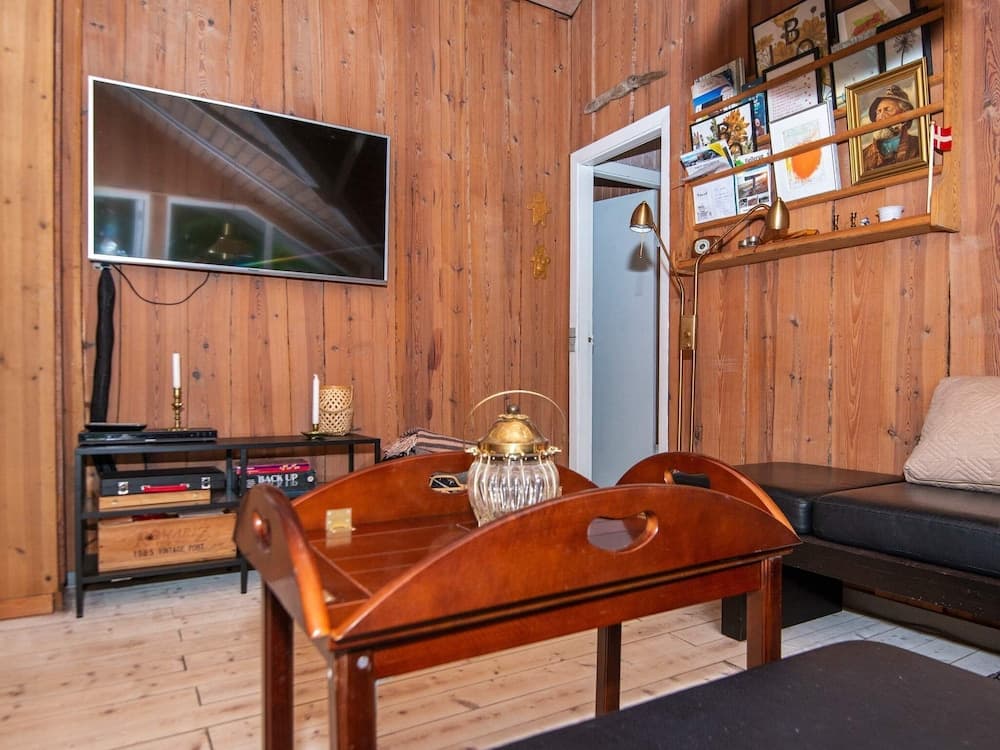 6 Person Holiday Home in Glesborg