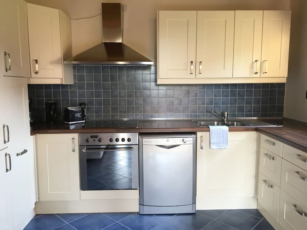 Nice Ground Floor Apartment Located near Peschiera