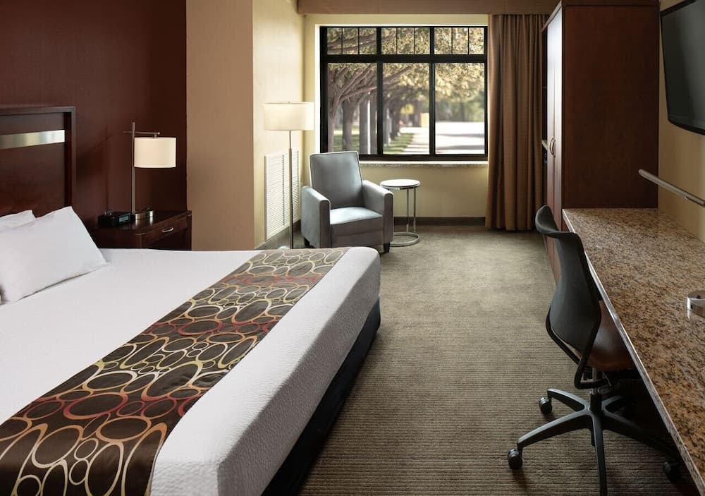 Riverside Casino & Golf Resort