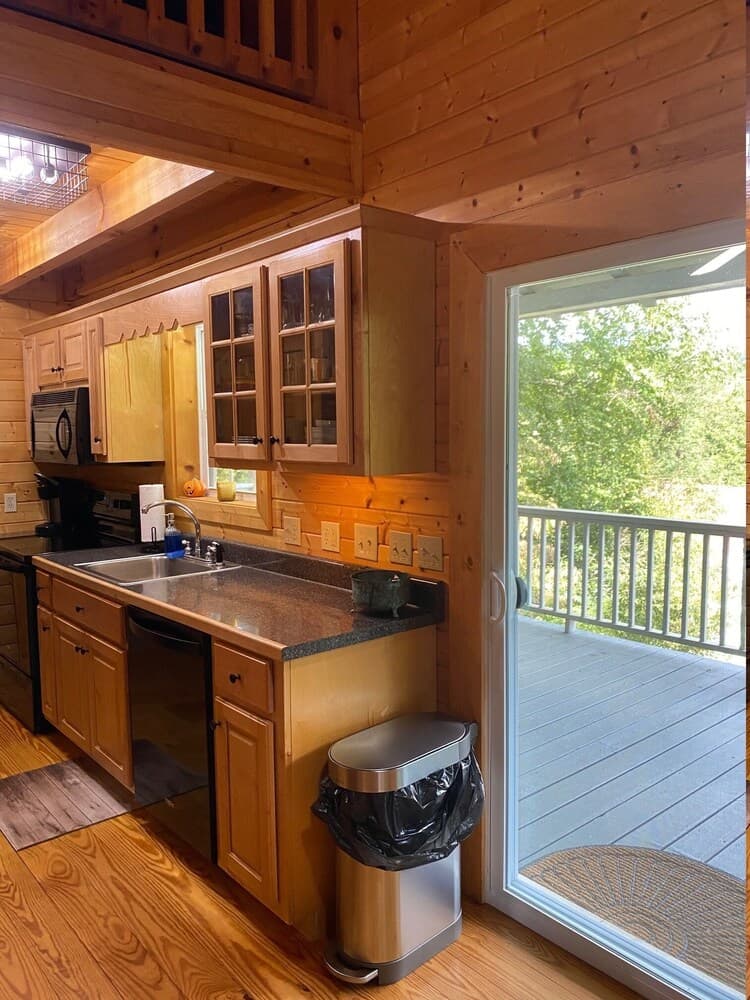 Southern Oak 2 Bedroom Cabin by Redawning
