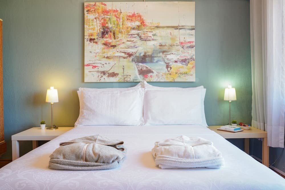 Nazende_beautiful Sea View Flat in Lovely Old Town