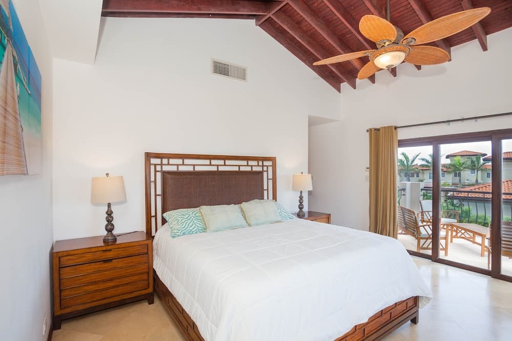 1111 Pearl Court at Pristine Bay