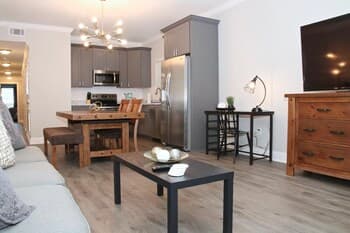 Stunning New Home Mins to Frenchquarter & Downtown