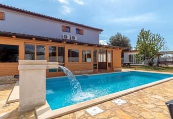 Pool & Fun House Betiga 1 With gym