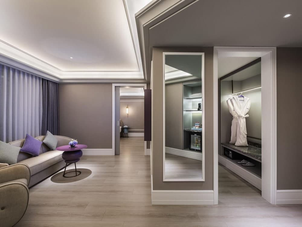 Mercure Nantong Downtown