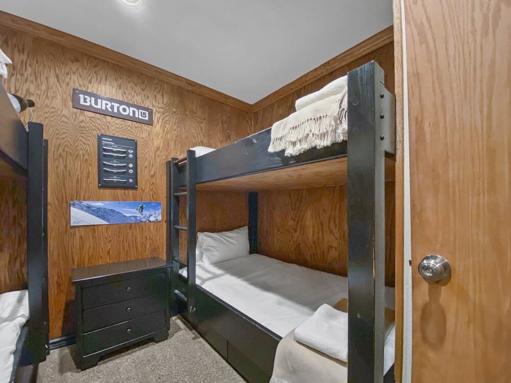 Shadow Ridge 102 4 Bedroom Condo by Redawning