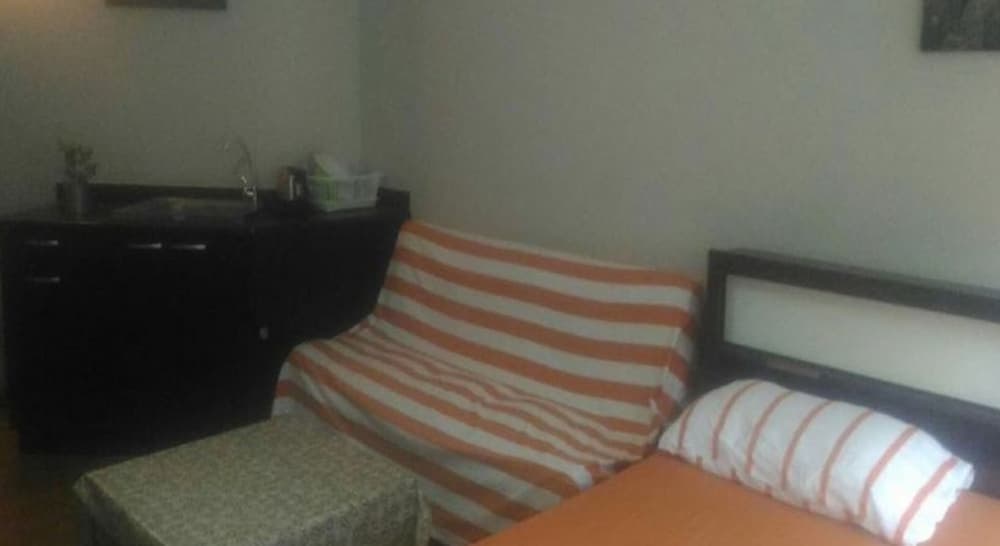 Room in Apartment - T8 Guest House Don Mueang Challenger
