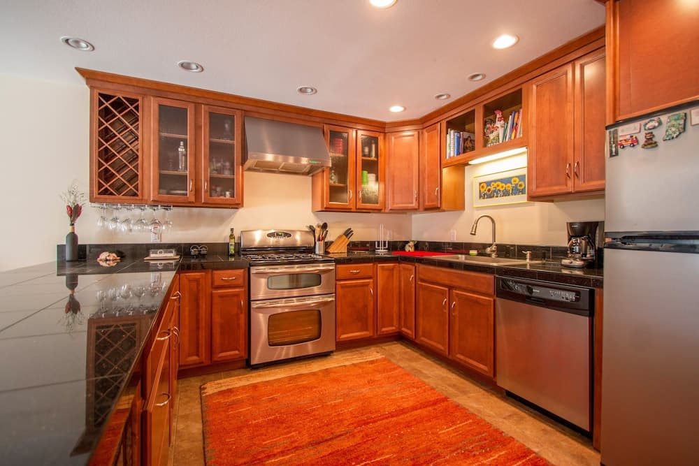 Northern Daylights 1 Bedroom Home by RedAwning