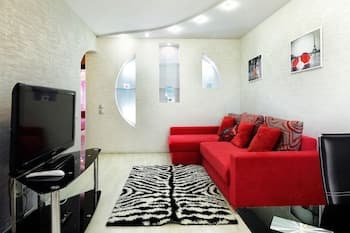 PaulMarie Apartments on Chkalova