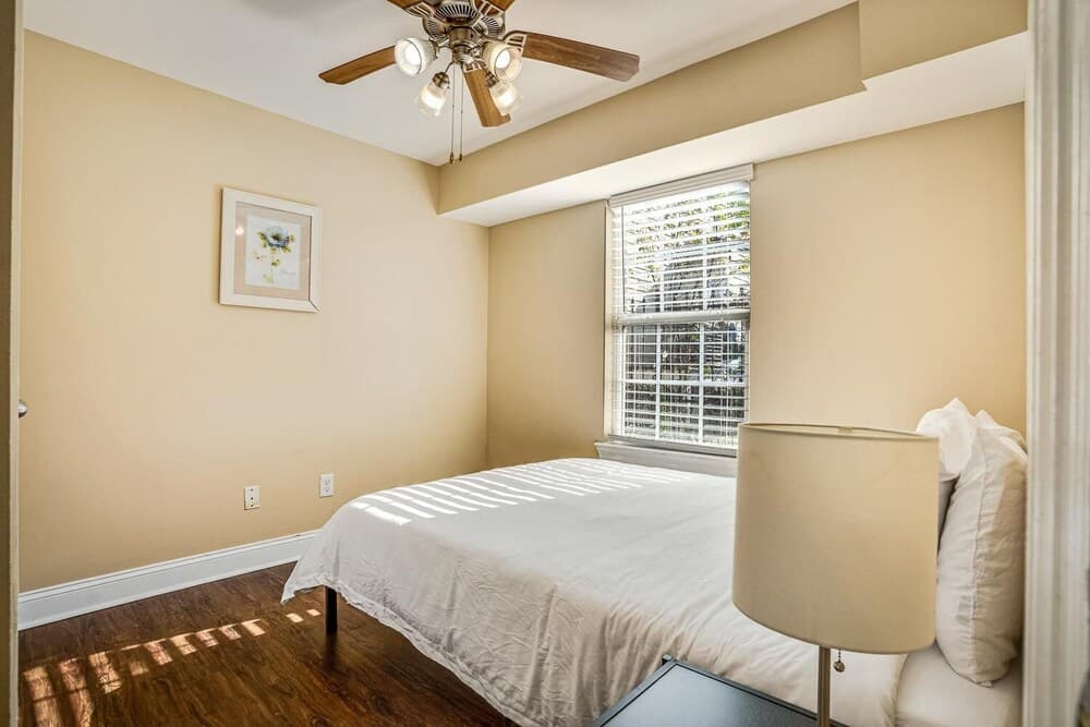 Lasalle 1b/2b · Centrally Located Gated Units Great for Groups!