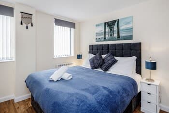 Real - Queens Serviced Apartments