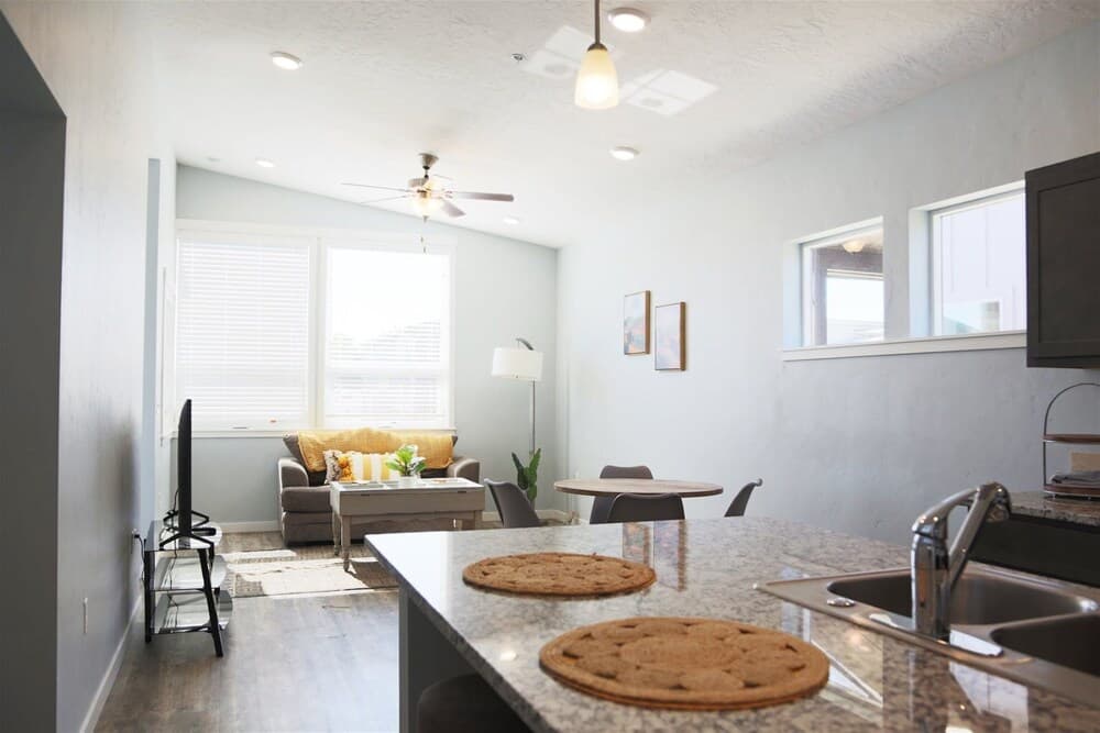 Ideal Convenience For The Traveling Professional