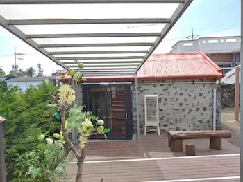 Jeju Halla and Tam Pension