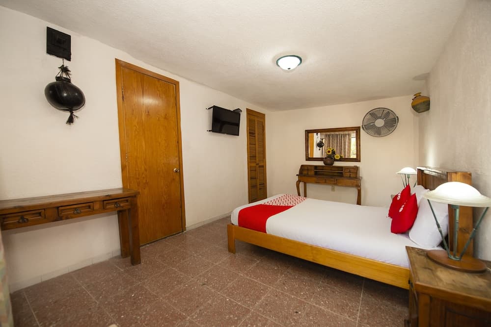 Hotel El Meson De La Luna