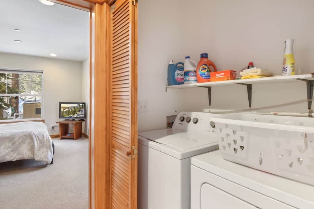 Sunny Woods Acres Near Golf & Adventure Park