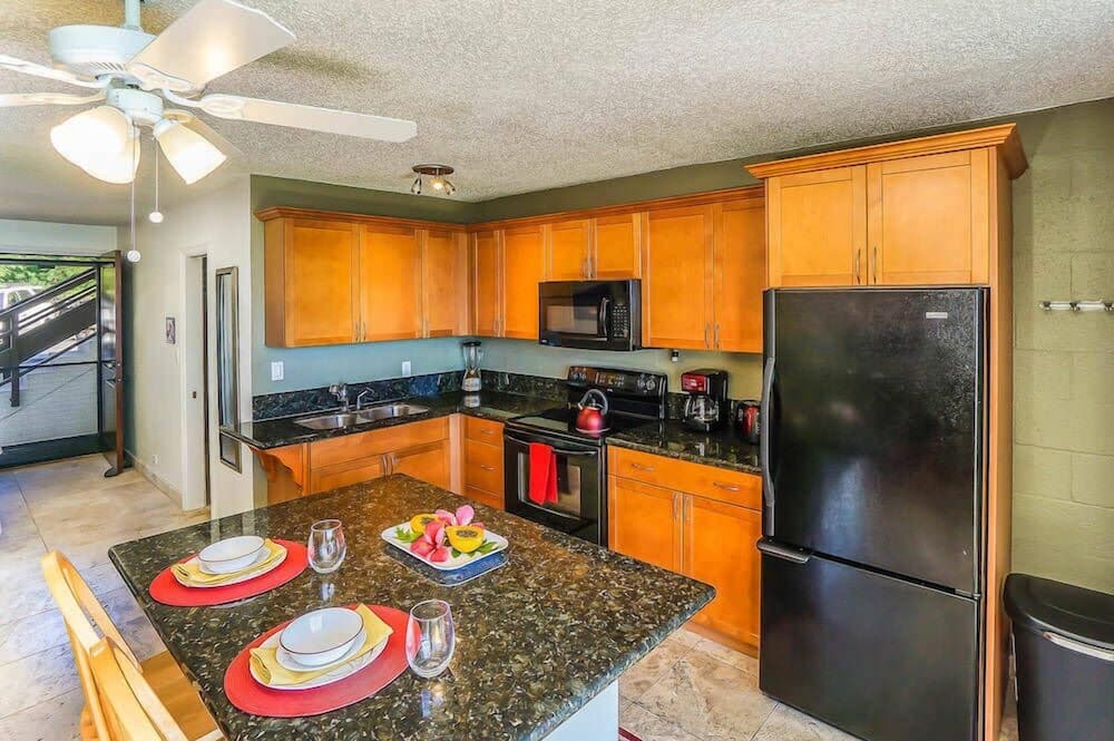 Kona White Sands A4 Romantic Ocean View!