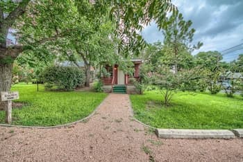 Waldrip Studio Bedroom Cabin by Redawning