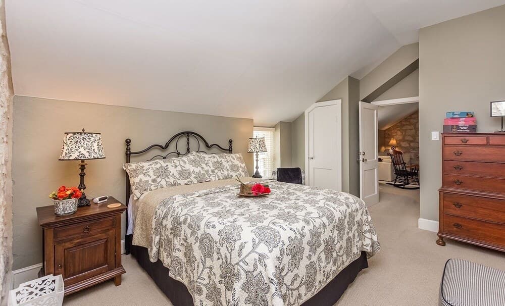 Jolly's Haus 2 Bedroom Home by Redawning