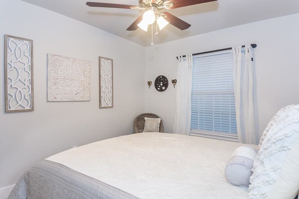 Fredericksburg Fun Three 3 Bedroom Apts by Redawning