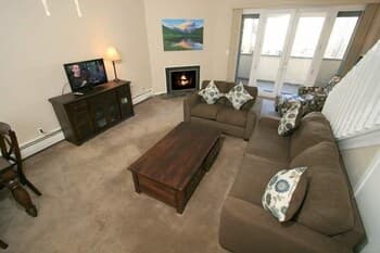 17 Vail Road Condos Short Walk to Village's Facilities by RedAwning