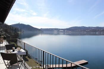 Lakefront Apartment With Spectacular Views