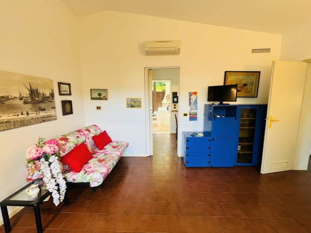 Lovely Villa With Spacious Private Garden