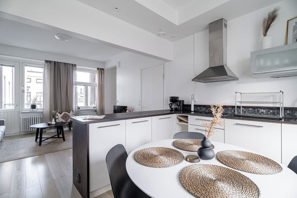 Renovated 1BR Penthouse and Private Rooftop Terrace