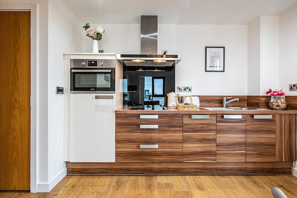 IQuarter Apartments - Parking