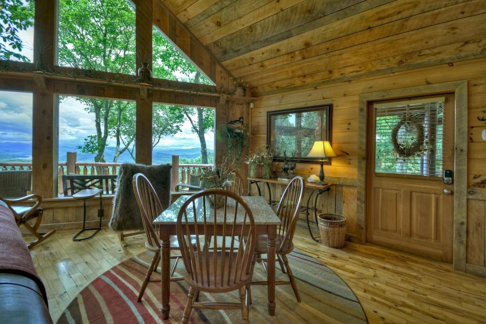 Heavens Doorstep- Stunning Mtn & Lake Nottley View