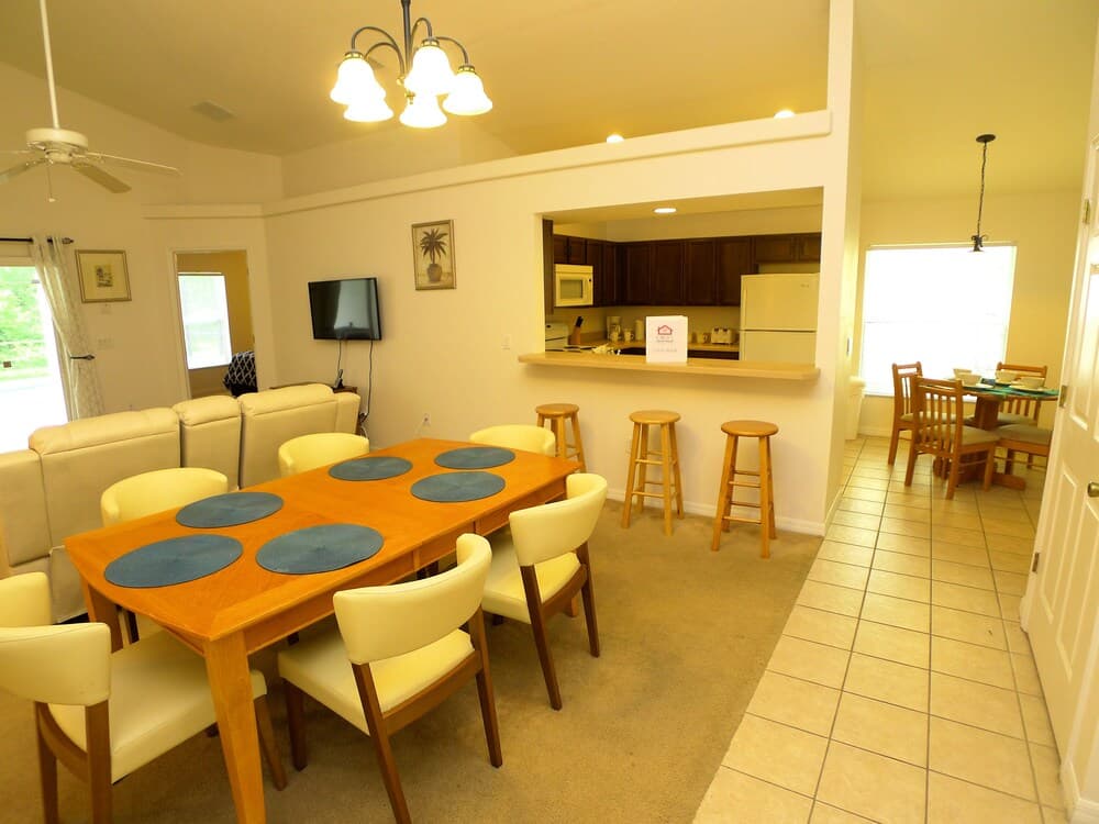 4 BED Pool Home Overlooking Reserve