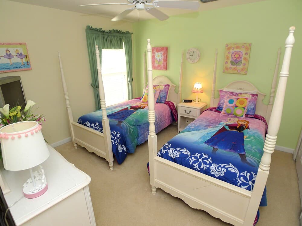 4 BED Pool Home ON Golf Community