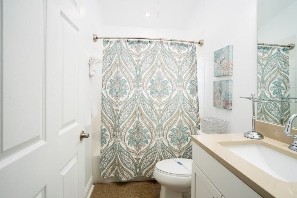 8084 Indiancreek 5 Bedroom, 4 Baths, Games Room