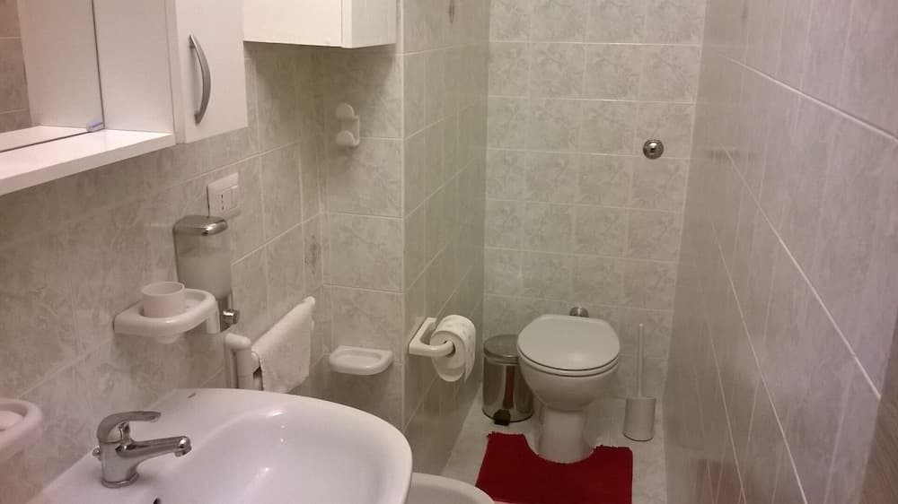 Apartment - Sleeps 3 & Swimming Pool