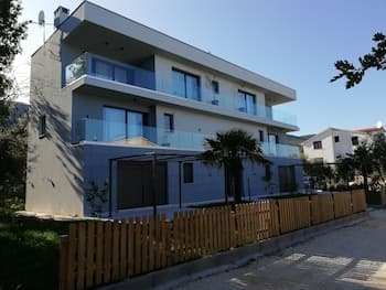 Remarkable 3-bedroom Apartment in Rabac