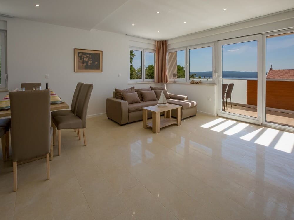 Elegant Villa in Dramalj With Swimming Pool