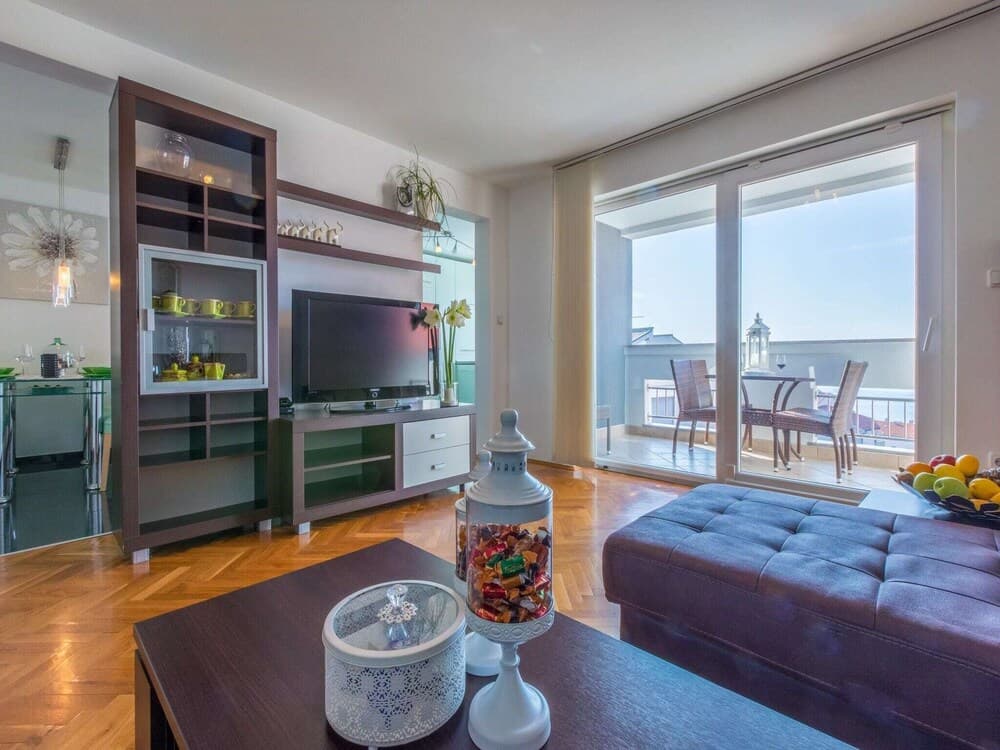 Comfortable Apartment With Pool and Terrace With Sea View