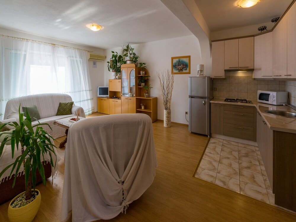 Lovely Apartment in Crikvenica near Sea Beach