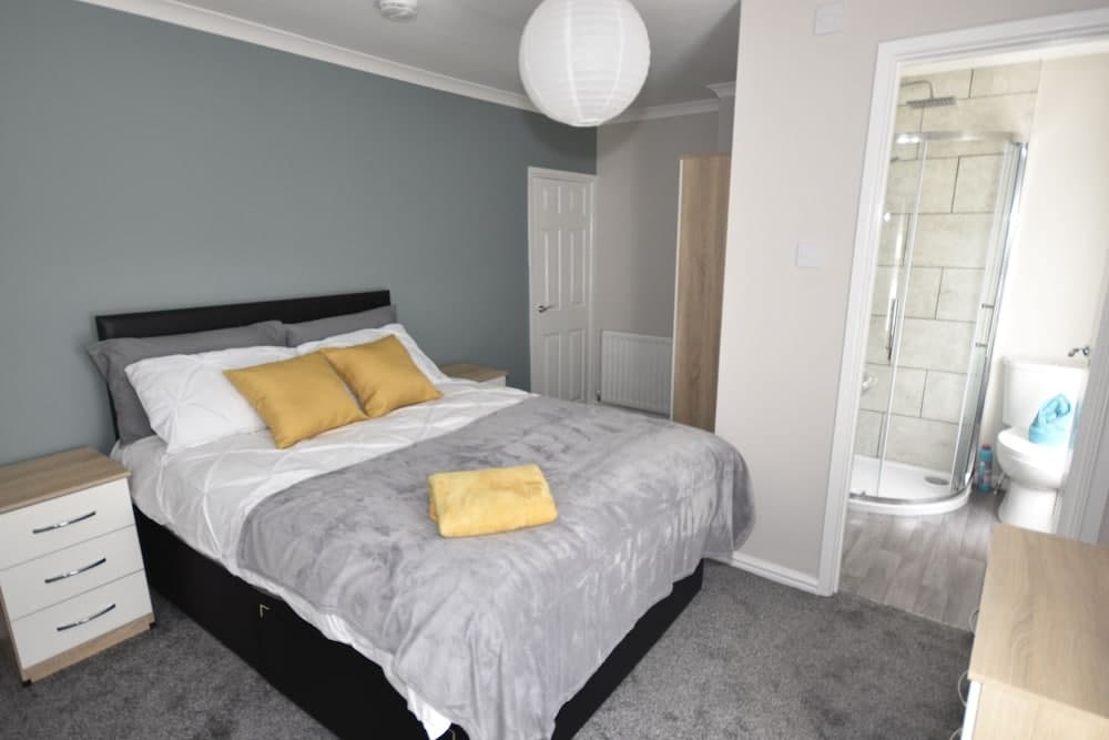 Townhouse @ 32 Penkhull New Road Stoke